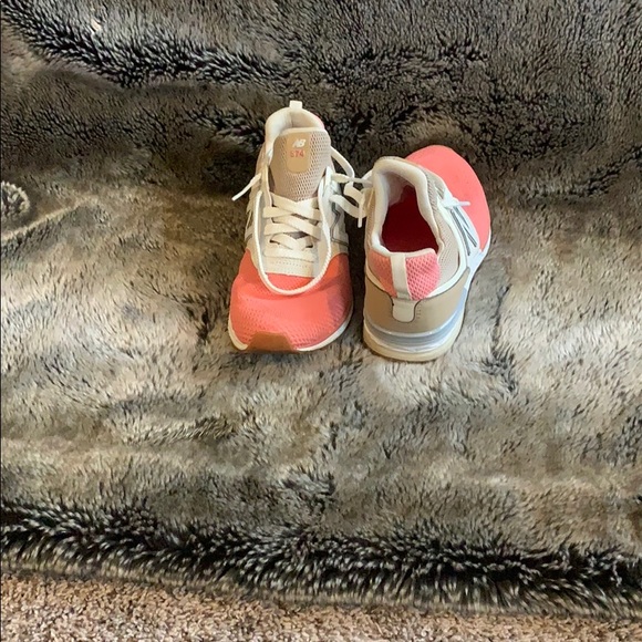 Running shoes - Picture 2 of 3